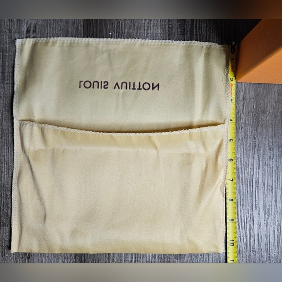 LOUIS VUITTON Pochette Gift Box Silk Dust Bag Card Holder Logo Ribbon Tag M51980 - Picture 12 of 14